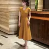 Novo Vestido Casual Versátil de Verão que Cobre a Barriga e Emagrece, Vestido Longo Evasê Estilo Hepburn para Mulheres Baixas