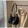 Elegante Bolsa de Axila Feminina, Grande Capacidade, Nova Tendência Vintage 2026 Versátil Bolsa de Ombro, Bolsa Casual Corrente Formato Bolinho