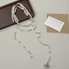 Moderna Retro de Alta Gama Collar con Colgante de Planeta Multicapa de Perlas con Diseño Único y Cadena Asimétrica para Clavícula