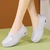 Zapatos de enfermera para mujer, suela suave, transpirables, para trabajar, antideslizantes, nuevos, pies sin cansancio, cojín de aire médico, pies especiales sin olor, zapatos blancos