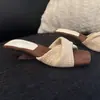 Novas Sandálias Romanas com Salto Anabela Trançado Estilo Retrô 2026 para Mulheres com Design Estiloso, Estilo de Férias, Bico Quadrado, Sandálias de Praia Abertas