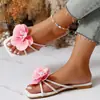 Chanclas de mujer de talla grande transfronterizas europeas y americanas, sandalias de tanga de playa estilo nicho para la noche, sandalias planas de punta abierta