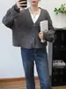 Nuevo Cárdigan de Punto Corto Retro Retorcido con Cuello en V, Estilo Holgado Perezoso, Suéter Suave para Mujer, Otoño e Invierno 2025