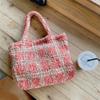 011221 Bolsa de ombro xadrez de lã de inverno, estilo universitário moderno, bolsa de axila para todos os tipos de combinações, bolsa de mão de grande capacidade