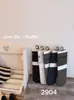 Colección de Calcetines ApiladosOtoño/Invierno 2026 Calcetines de Media Pantorrilla Sin Costuras Simples Amigables con la Piel Estilo Coreano Calcetines Apilados Calcetines de Algodón para Estudiantes