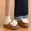 Pantuflas de Media Punta Cálidas de Felpa 2025 Nuevas Lindas Hello Kitty Para Exteriores Zapatos de Algodón de Moda y Versátiles Birkenstock