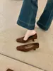 Tacones altos de punta cuadrada estilo francés, zapatos planos color vino tinto estilo de noche, nueva colección otoño/invierno 2025 para mujer, elegantes y adecuados para el trabajo