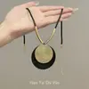 Conjunto de Colar e Brincos Geométricos de Nova Rodada Transfronteiriço para Mulheres, Fashionável Exagerado Estiloso, Brincos de Metal de Alto Padrão Contrastantes