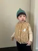 Ropa de Otoño e Invierno para Bebé 2026 Nuevo Estilo Ropa de Invierno Ropa Infantil Niños Conjunto de Pantalones Vaqueros con Forro de Terciopelo y Chaqueta de Algodón