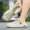 Novos Tamancos Masculinos com Solado Grosso 2026, Sapatos de Praia Eva Respiráveis Antiderrapantes de Verão, Sapatos Casuais Tendência para Uso Externo para Homens