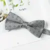 Accesorios para Traje Formal de Negocios para Hombre Set de Tres Piezas Corbata Pajarita Pañuelo de Bolsillo Rojo con Puntos de Polka Atado a Mano En Stock Venta al por Mayor