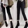Nova coleção outono 2026 feminina: calça jeans plus size, cintura alta, estilo perna cigarrete, preta, comprimento cropped, com fenda nas costas