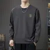 Camiseta Masculina Casual de Manga Longa para Usar por Baixo Camiseta Masculina Bordada Camada Base Novo Estilo Fino Top 2026 Solta Manga Longa