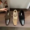 Zapatos Mary Jane de Terciopelo Estilo Francés Inspirados en Chanel con Aumento Oculto de Altura, Nuevo Modelo Otoño/Invierno 2025, Zapatos Poco Profundos sin Cordones con Correa Única y Punta Cuadrada