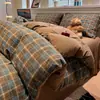 Juego de ropa de cama de algodón 100% grado A, estilo minimalista, que incluye sábana ajustable, funda de edredón y funda de almohada, perfecto para dormitorios, en un diseño simple y de algodón puro