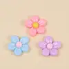 Color Crema Flor Pequeña Dibujo Animado Creativo Hecho a Mano DIY Accesorios para Joyería Pegamento de Crema Resina Piezas Pequeñas Materiales Venta al por Mayor