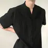 Camisa Minimalista Retrô de Manga Curta com Gola Irregular para Homens e Mulheres, Top Casual Solto de Verão com Decote V