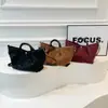Bolso Bandolera Cruzado de Hombro Versátil Elegante de Lujo Ligero para Viajes Diarios, Bolso de Mano tipo Dumpling Grande de Gran Capacidad, Nuevo Modelo Otoño-Invierno 2026