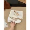 Sapatos Peludos de Salto Grosso Retro Estilo Rainha para Mulheres 2025 Novos Outono e Inverno Versátil Saia Sapatos Mary Jane