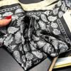 Nuevo Pañuelo Cuadrado Pequeño de Moda de Alto Sentido Estampado Combinable Protector Solar Pañuelo de Seda Primavera y Otoño Pañuelo Protector Solar para Mujer
