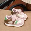 Zapatos para niñas, zapatos Forrest Gump para niños, zapatillas deportivas primavera y otoño 2026, zapatos casuales para bebé, zapatos transpirables para niños, zapatos para niños pequeños de suela suave