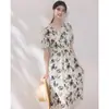 ShengduDescuento por tiempo limitado: Vestido de descanso de longitud media con cuello en V elegante, estampado de pintura a tinta estilo chino