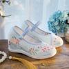 Qingfeng Primavera/Verão Novo Estilo Sapatos de Tecido Old Beijing Femininos com Bico Redondo e Salto Escondido, Combinando Sapatos Bordados Chineses com Salto Plataforma Hanfu