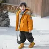 Parka Roja para Niños Chaqueta de Algodón Nuevo Disfraz de Año Nuevo para Niños Traje de Esquí para Niños Ropa de Invierno Acolchada de Algodón