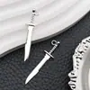 Mezcla 16 colgantes de espada daga machete simulación aleación plata antigua para llavero DIY accesorios de joyería venta al por mayor
