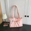 Nova Bolsa de Ombro Plissada com Bolinhas Estilo Coreano para Verão de 2026 para Mulheres, de Alto Valor, Exquisita e Fashion para o Trabalho e o Dia a Dia