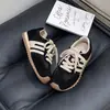 Zapatillas de entrenamiento estilo alemán, zapatillas de cordones de moda para mujer, punta redonda, estilo coreano, zapatos casuales versátiles, nueva colección 2026, hechos de tela