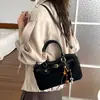 Bolso de Hombro Patchwork Moda Retro para Mujer 2026 Nuevo Estilo Sensación Relajada Gran Capacidad Versátil para el Viaje Diario Tote