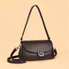 Bolsas de moda atacado outono e inverno, bolsas populares de couro macio deste ano, novos modelos 2026, bolsas baguete casuais de ombro único, bolsas transversais