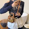 Bolsa Quadrada Pequena Feminina de Luxo Leve Lenço de Seda Mini Bolsa de Mão Infantil Retro Nicho Carta Transversal Bolsa Feminina Princesa Diana
