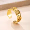 Joias Populares Transfronteiriças de Aço Inoxidável, Estilo Doce e de Luxo Leve, Anel para Dedo Indicador Banhado a Ouro 18K, Anel Aberto de Titânio Cor de Cereja Fundido