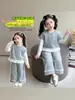 Conjunto de Primavera y Otoño para Niñas 2026 Nuevo Estilo Infantil Elegante Chaleco Floral de Encaje Pantalones de Pierna Ancha de Manga Larga Conjunto de Tres Piezas