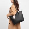 2026 Novo Estilo Bolsa Tote Lenço de Couro Macio Feminina Estilo Coreano Versátil Tendência Bolsa de Mão Bolsa de Ombro Feminina para o Dia a Dia