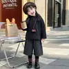 Conjunto de pantalones a rayas para niñas estilo coreano, nuevo conjunto de dos piezas de moda primavera y otoño 2026 para niñas pequeñas