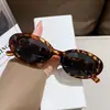 Óculos de Sol Ovais da Moda para Mulheres, Versão Coreana, Simple Four-Point Tartaruga, Óculos de Sol Estilosos para Homens, High-End, Proteção UV