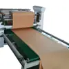 Tecido de parede de couro em rolo macio e duro máquina de colar plano em pacote placa de densidade máquina de colar placa KT máquina composta de espessamento com esponja