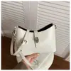 Bolso de Silla Retro de Moda con Cadena, Bolso de Hombro, Bolso de Axila, Bolso Cuadrado Pequeño de Moda de Gama Alta Nicho con Hebilla de Cierre, Bolso Cruzado Pequeño