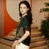 Top moderno de manga corta con pedrería para mujer, nueva moda de verano, camiseta versátil adelgazante que disimula el abdomen, top de lujo ligero de alta gama