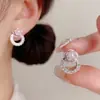 Elegantes Pendientes de Flor de Metal 3D de Alta Gama para Mujer Modernos de Alta Gama con Atmósfera Pendientes de Botón Diseño de Nicho Joyería para Orejas de Lujo Ligero
