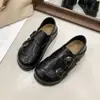 2026 Sapatilhas da Moda Sola Grossa Salto Escondido Tira de Couro Fivela Duas Vias Novo Estilo Sapatos Femininos Sapatos Pequenos de Couro Mocassins Slip-On Britânicos