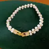 Pulsera de perlas con cierre de zirconita chapado en oro real de 14 quilates, pulsera de muñeca de lujo discreto de nicho, joyería personalizada y elegante al por mayor