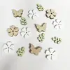 Flores Pequeñas Blancas de Color Natural y Hojas Decoración de Mesa de Pascua Decoración Hecha a Mano Mariposa Piezas Pequeñas de Madera Manualidades DIY