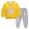 Conjunto de suéter infantil outono e inverno 2023 Estilo ocidental novo grande infantil de veludo acolchoado quente de inverno com mangas compridas