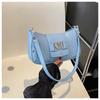 Bolso bandolera informal con remaches, sencillo, de moda, para otoño de 2023, con cadena coreana, color liso, pequeño, cuadrado, para mujer