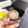 Reloj de Sirena para Mujer, Gypsophila Rellena de Pedrería, Orejas Doradas Pequeñas, Lujo Accesible, Gama Alta, Exquisito Reloj de Cuarzo para Dama, Regalo de Vacaciones