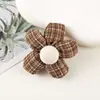 Tecido de Algodão e Linho Xadrez Feito à Mão Flor de Cinco Pétalas Laço Preenchido com Algodão Acessórios de Joia Acessórios de Cabelo DIY Material para Broche